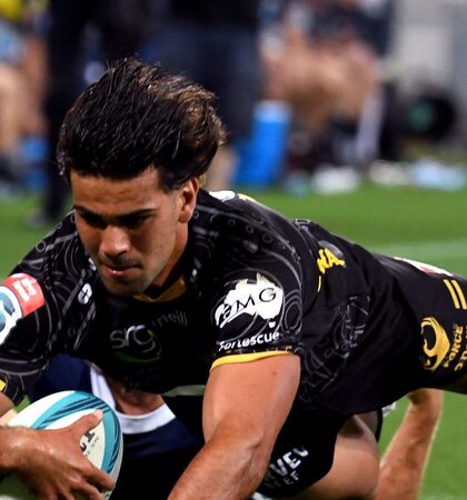 RUGBYU-SUPER-REBELS-FORCE