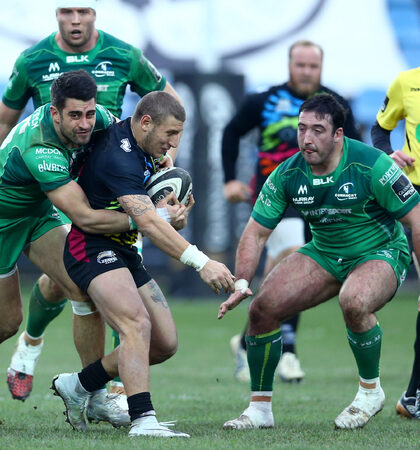 Matteo Minozzi with Tiernan O'Halloran and Denis Buckley 2/12/2017