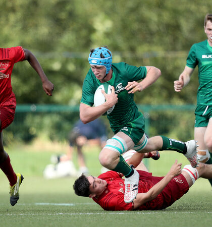 Darragh Murray is tackled by Ferghal O'Donoghue 22/8/2018