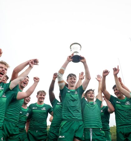 Connacht celebrate with the trophy after the game 26/8/2018