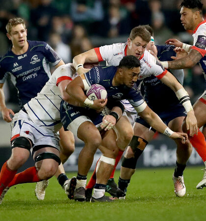 Sam James and James Phillips tackle Bundee Aki 29/3/2019