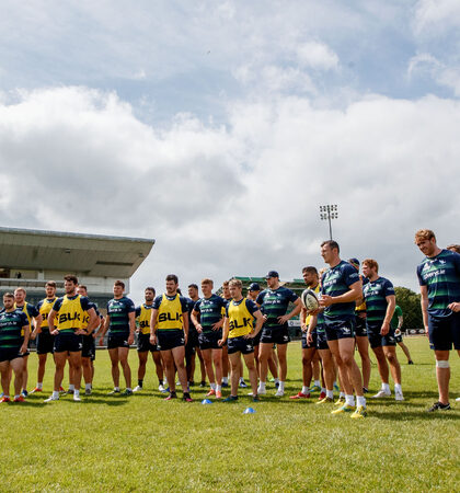 Nigel Carolan speaks to the team 25/7/2019